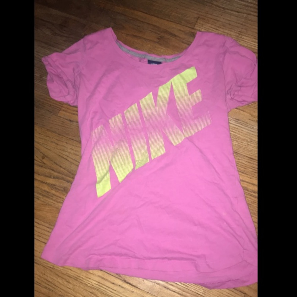 Women’s Nike Shirt Size Large